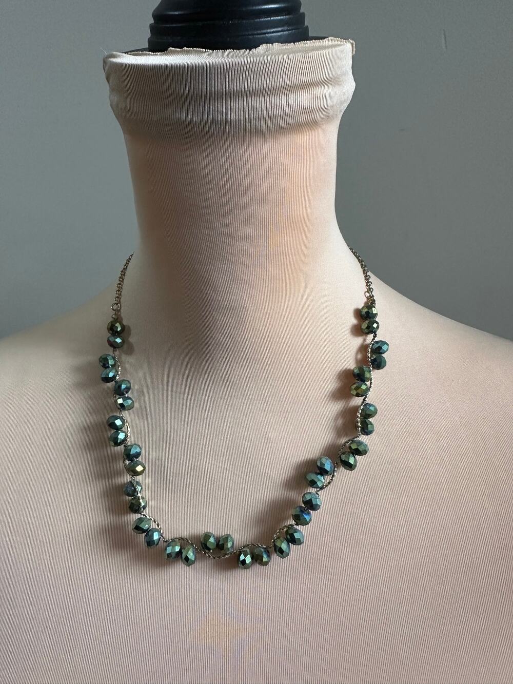 Vintage Iridescent Green Crystal Bead Cluster Necklace Silver Tone Chain